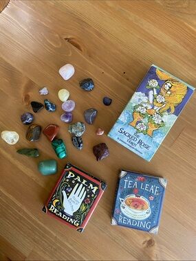 Crystal & Divination Bundle Set with Full Tarot Deck & Mini Books